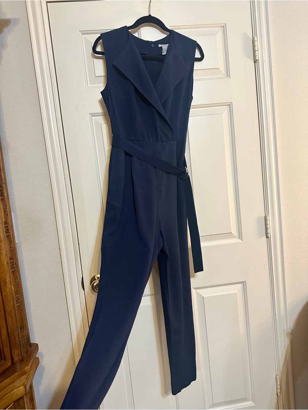 H&M Navy Belted Sleeveless Jumpsuit NWT Size 8 Cropped Tapered Leg - Picture 15 of 16